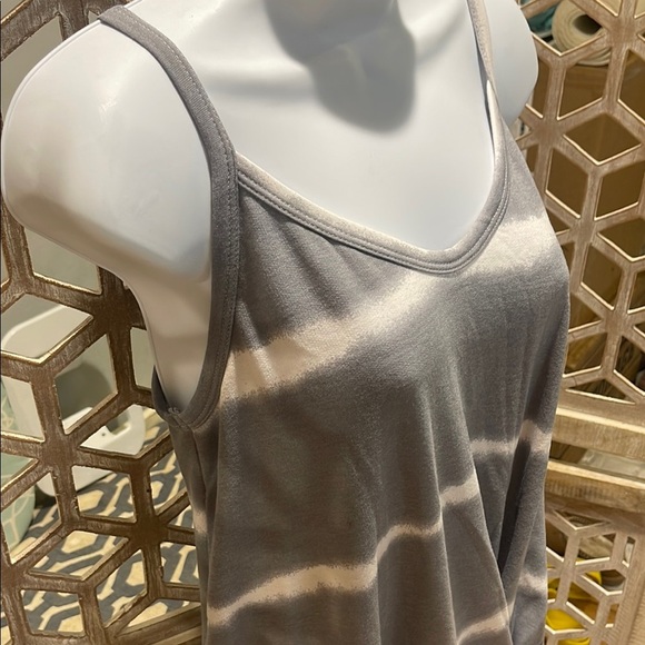 7th Ray Gray and White Tie-Dye Striped Women's Twist Tank Top size M - Picture 4 of 8
